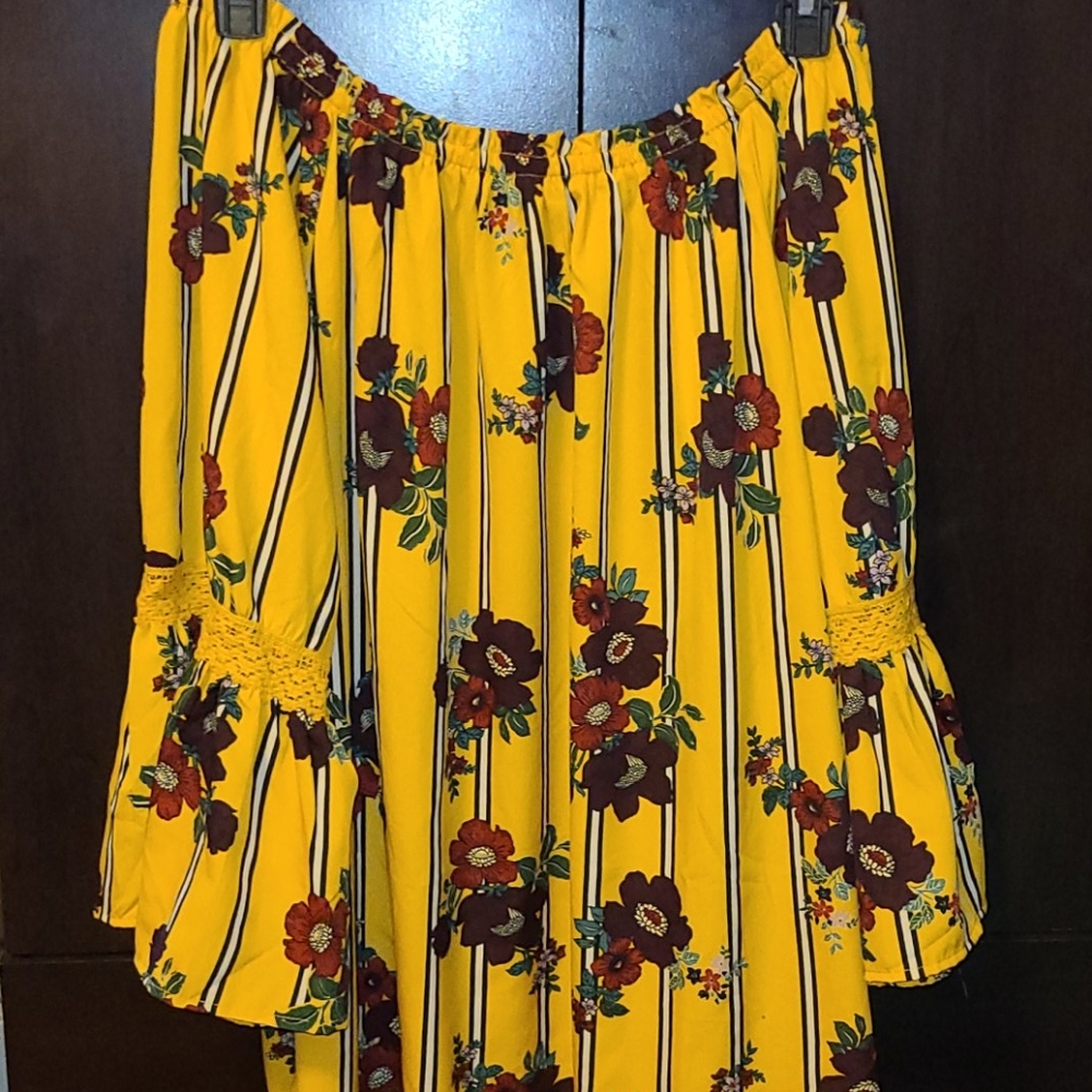 Off shoulder bell sleeve blouse